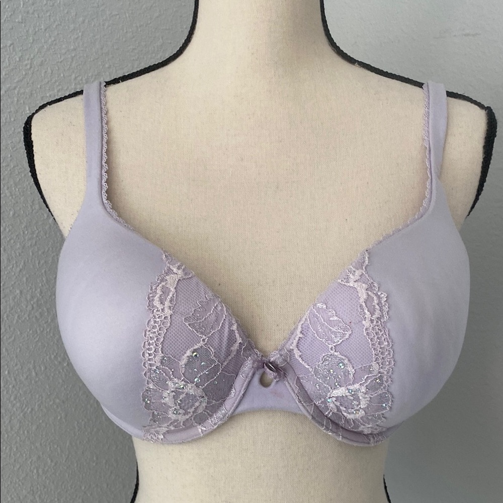 Victoria’s Secret Body by Victoria Padded Lavender Lace Underwire Bra